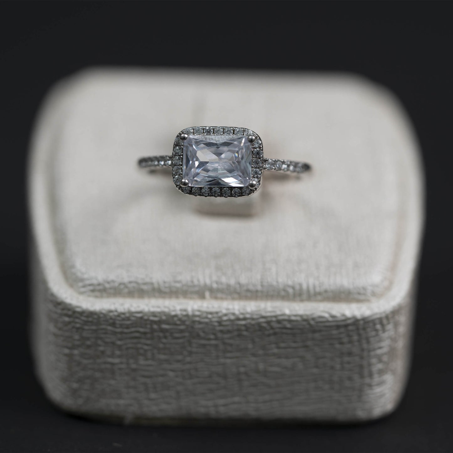 Bague 050