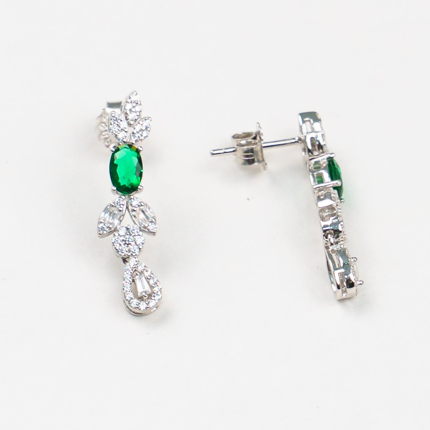 Parure en argent 925 rhodié avec pierres vert émeraude