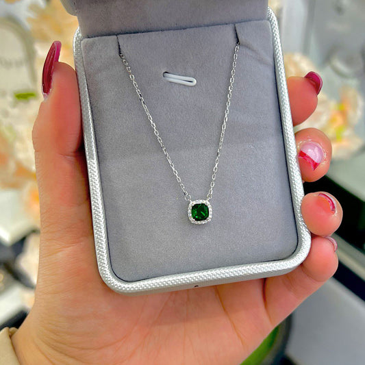 COLLIER 006