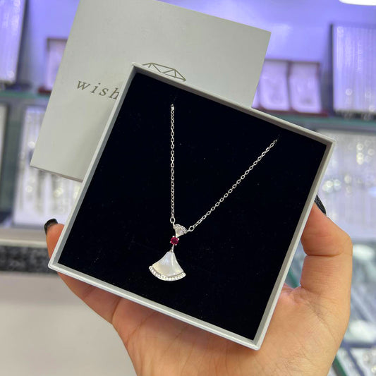 COLLIER 011