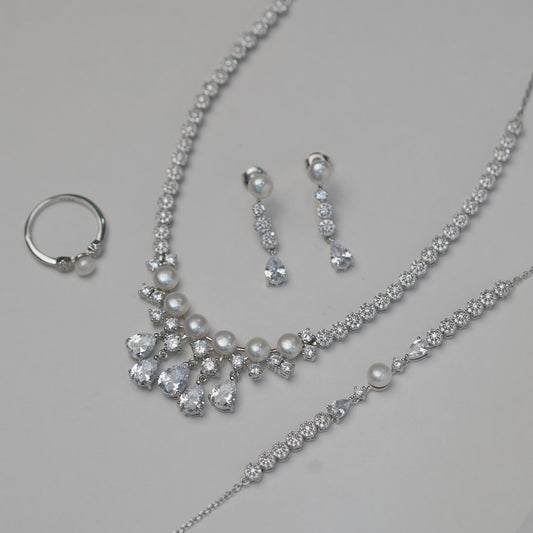 Parure en argent 925 rhodié avec pierres de cultures